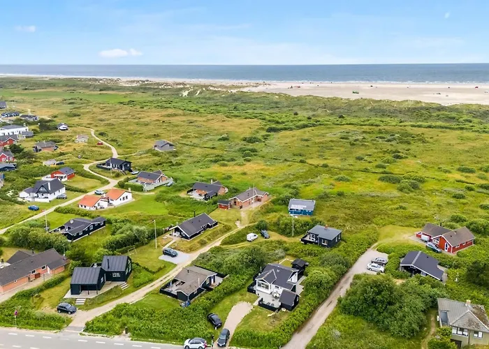 Pupa - 500m From The Sea By Interhome