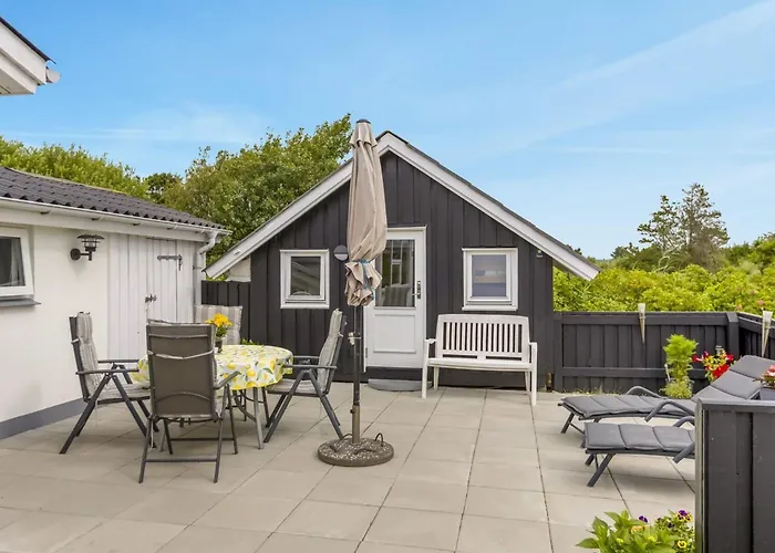 Pupa - 500m From The Sea By Interhome *